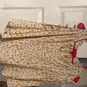 Light cheetah print shirt
